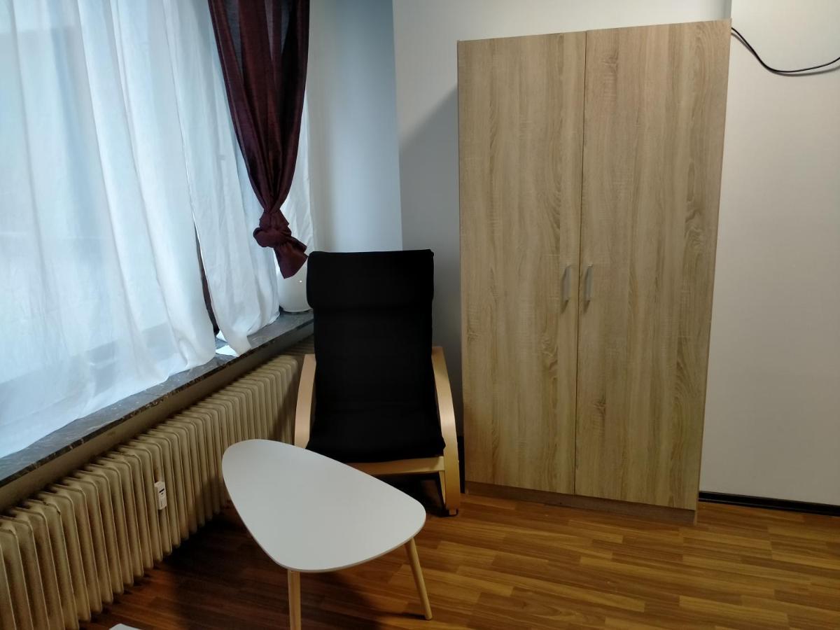 Ferienwohnung Macfewo Im Zentrum Von Майен Экстерьер фото